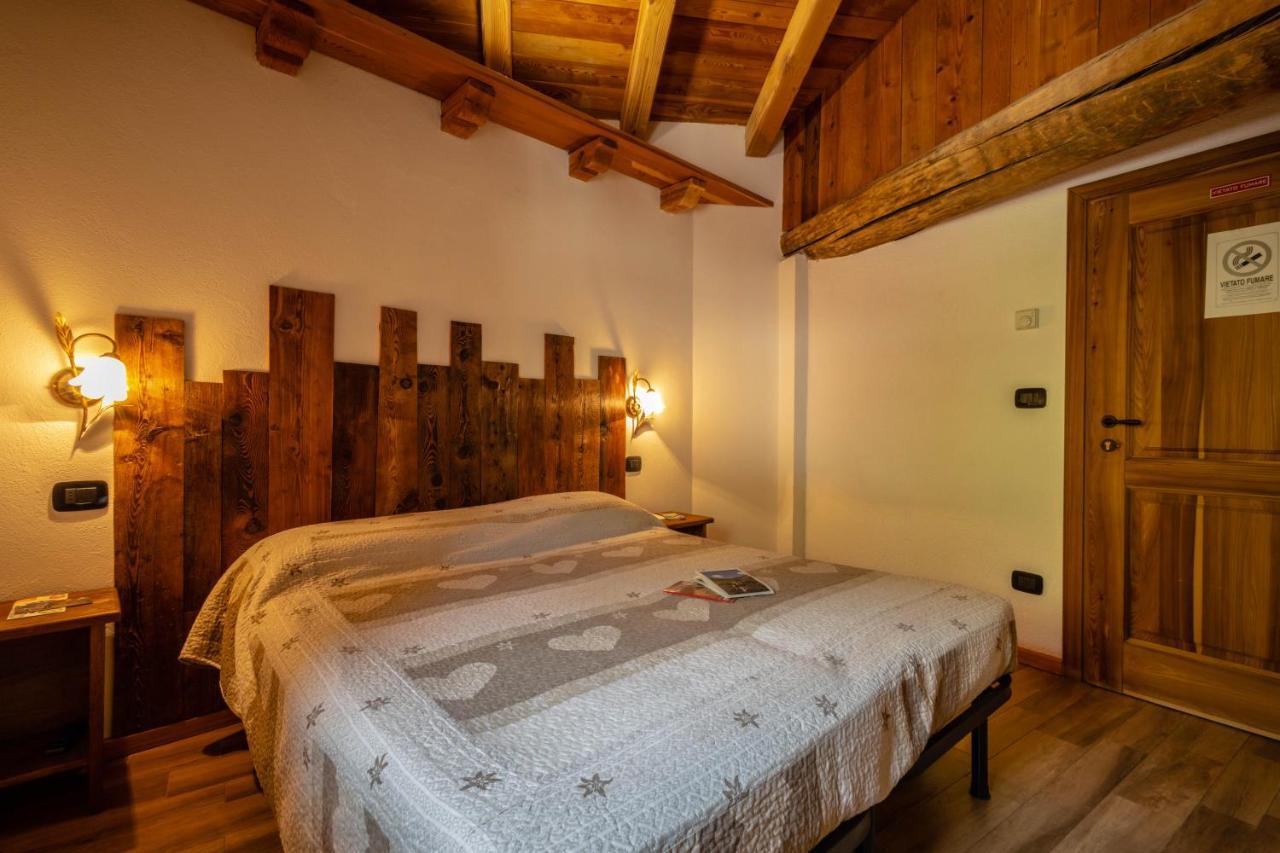 Le Vieux Noyer - Appartamenti Al Verde Villaggio Di Rumiod Сен-П'єрр Екстер'єр фото