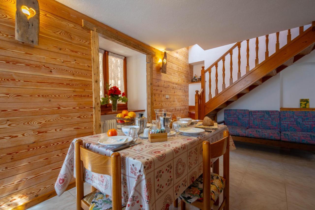 Le Vieux Noyer - Appartamenti Al Verde Villaggio Di Rumiod Сен-П'єрр Екстер'єр фото