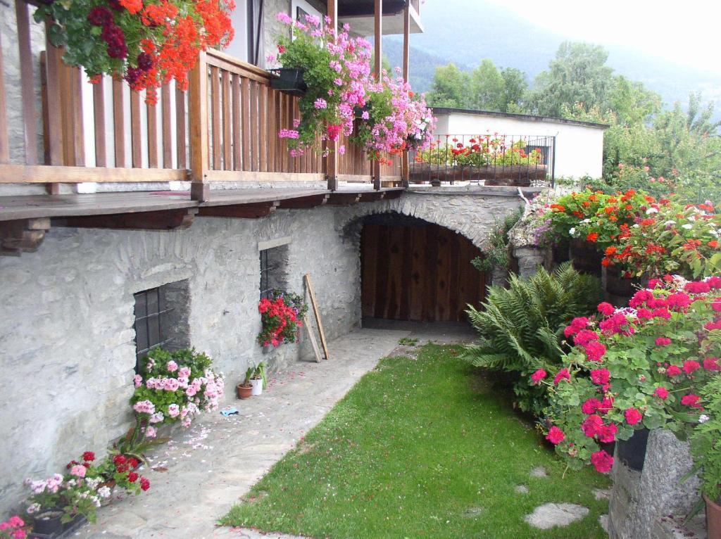 Le Vieux Noyer - Appartamenti Al Verde Villaggio Di Rumiod Сен-П'єрр Екстер'єр фото